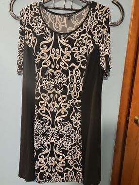 Sami & Jo Black & White Patterned Scoop Neck Dress